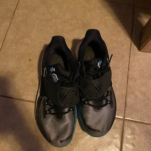 glow in the dark kyries